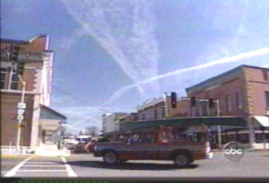 Chemtrails over ARkansas on Jan 21 , 2000